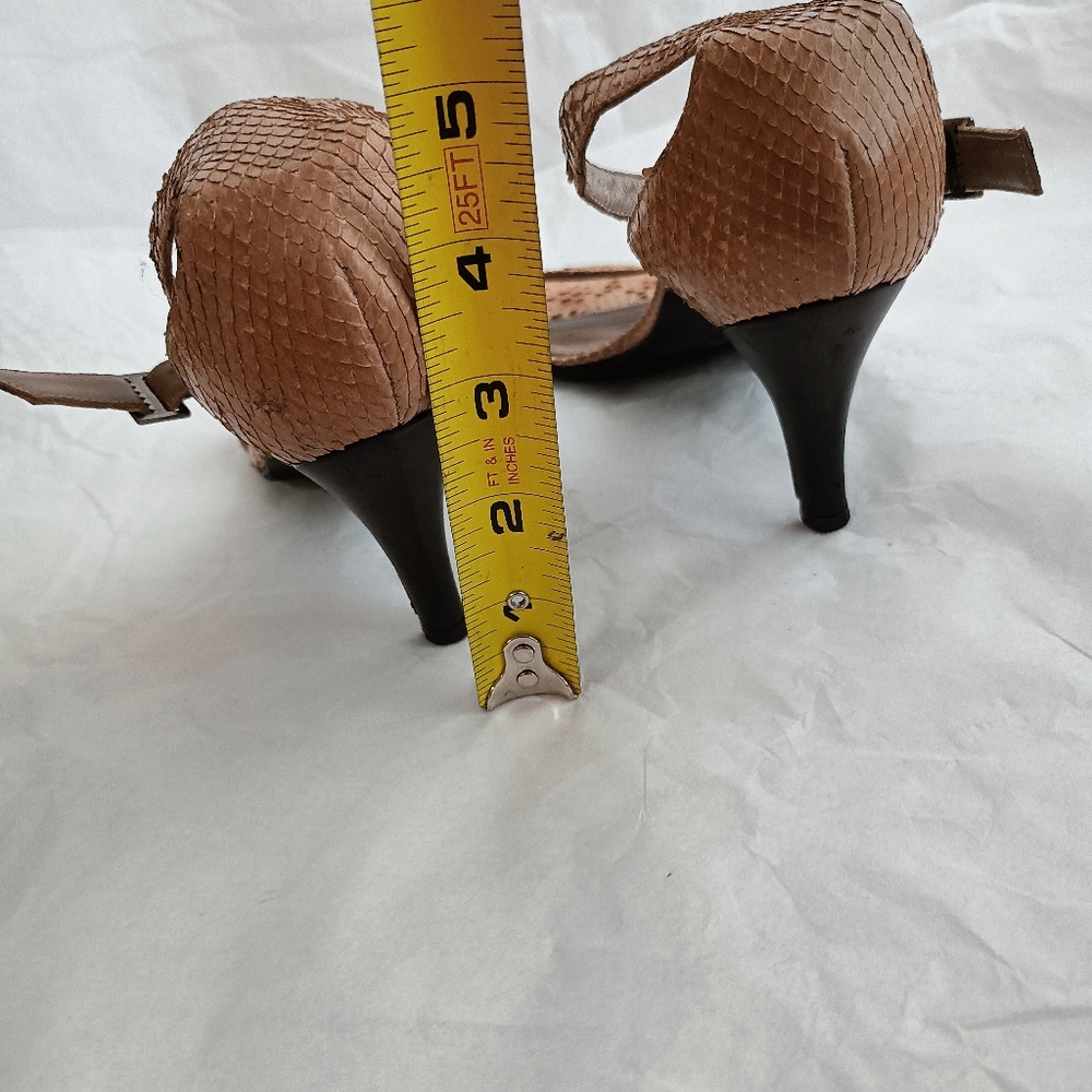 Gucci Sandal luxury  Snake Skin Ankle Strap Heels sz 8.5B - Picture 5 of 15